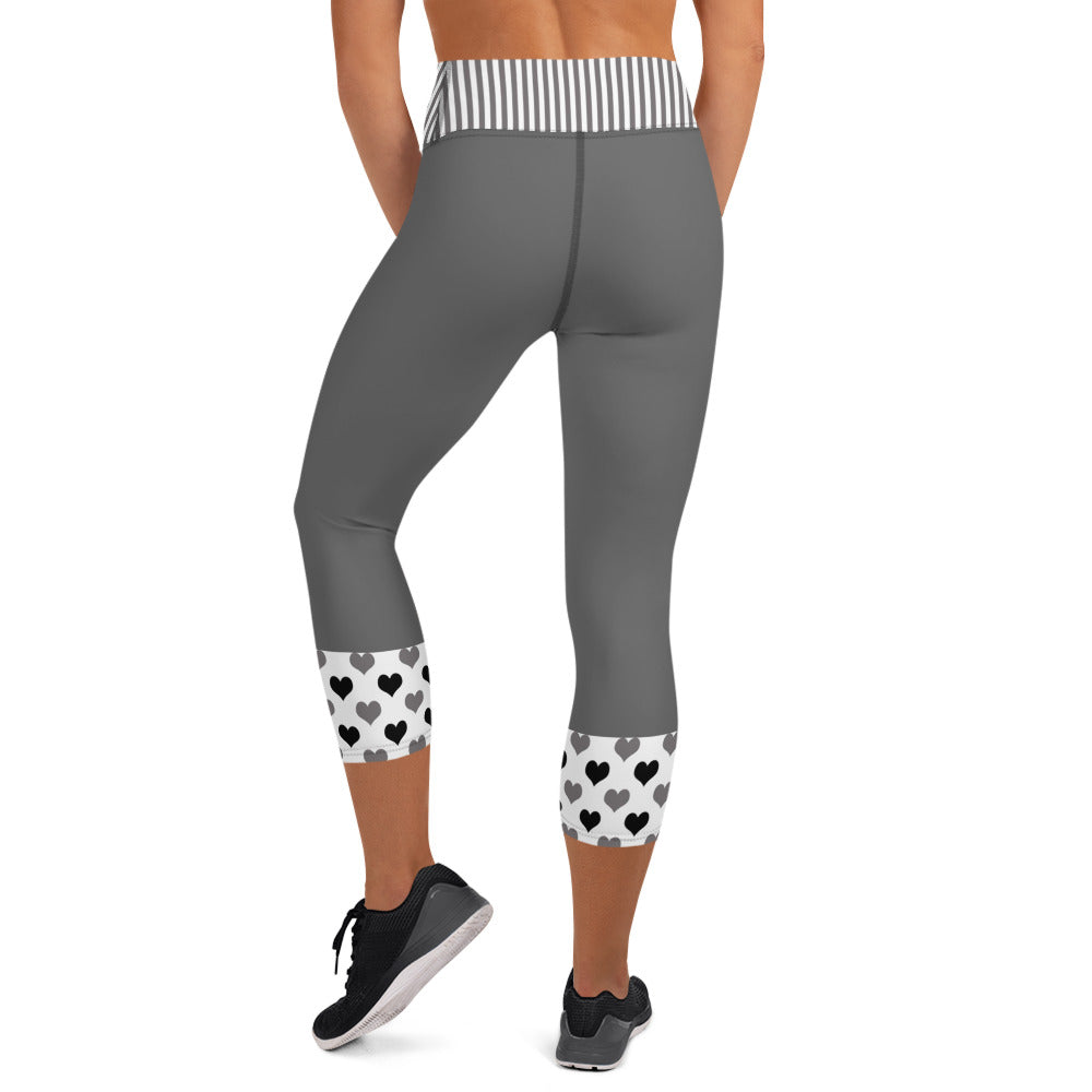Yoga Capri Leggings - Eclipse of Hearts