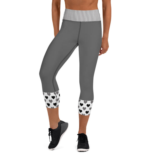 Yoga Capri Leggings - Eclipse of Hearts