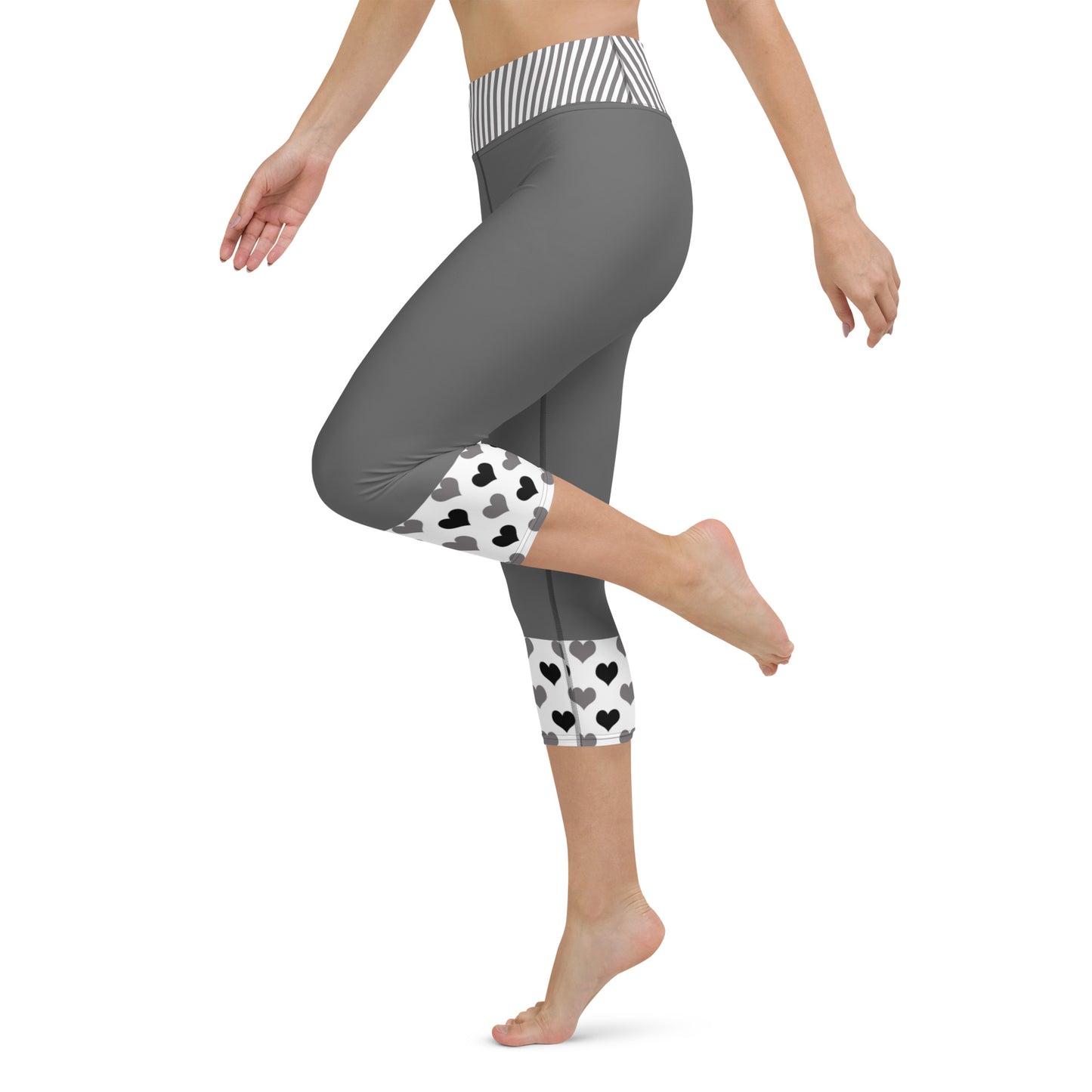 Yoga Capri Leggings - Eclipse of Hearts