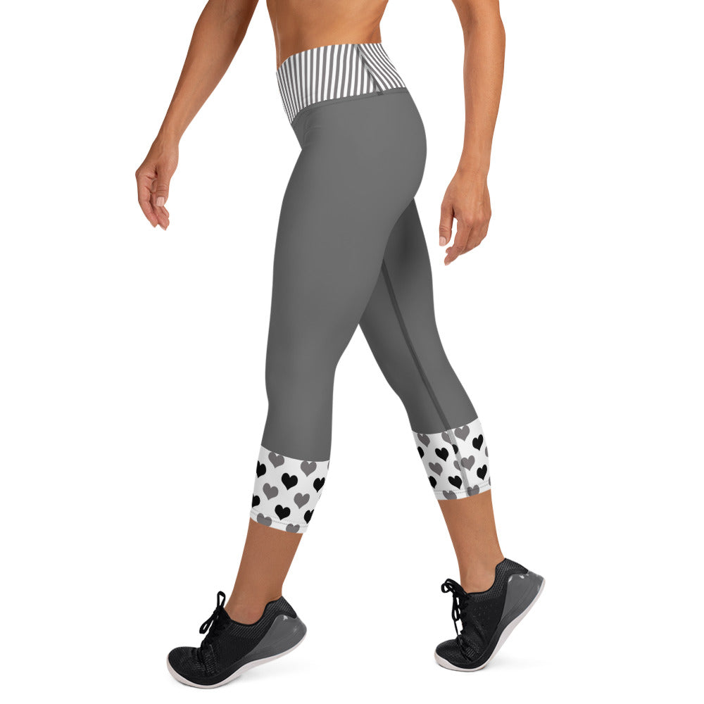 Yoga Capri Leggings - Eclipse of Hearts