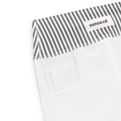 Yoga Capri Leggings - Heart Ribbons