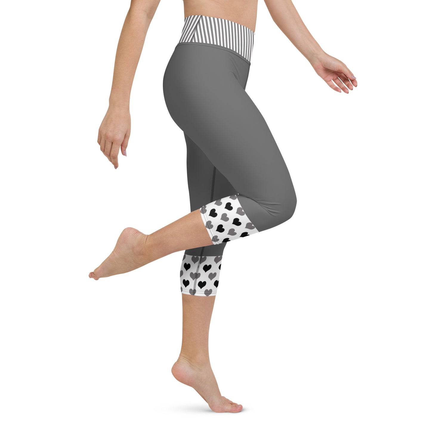 Yoga Capri Leggings - Eclipse of Hearts