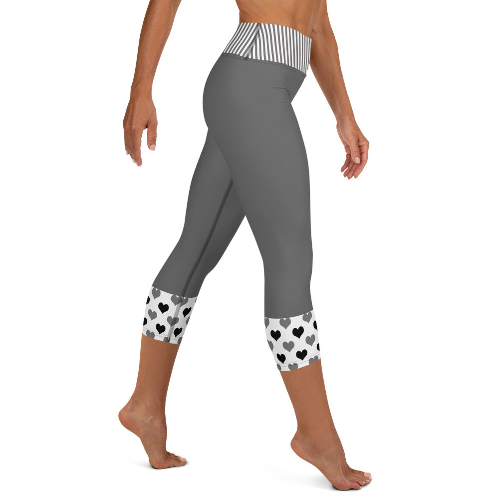 Yoga Capri Leggings - Eclipse of Hearts