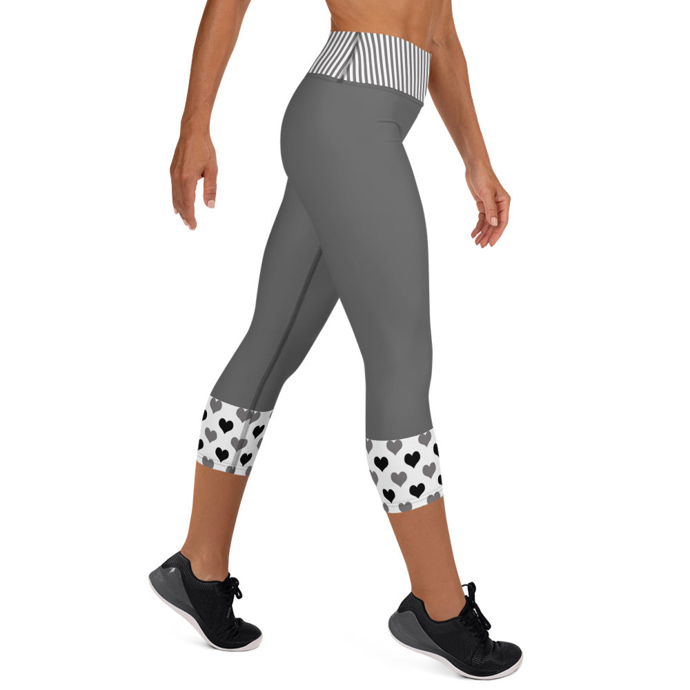 Yoga Capri Leggings - Eclipse of Hearts